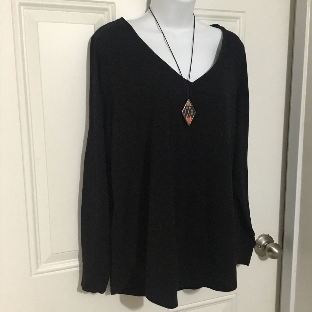 Torrid Black V-Neck Long Sleeve Top